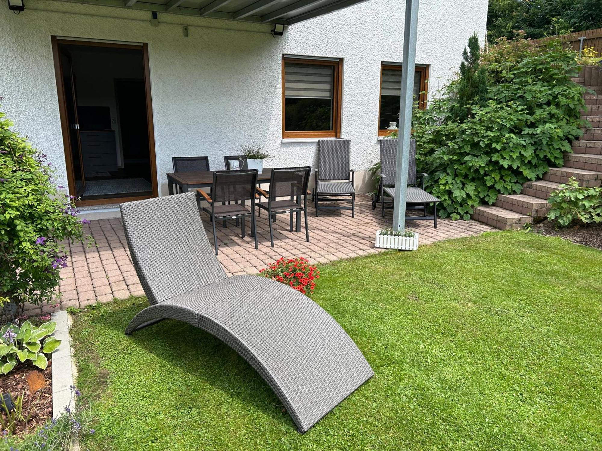 פוהנשטראוס Ruhige Ferienwohnung Mit Terrasse Fuer 2 Personen מראה חיצוני תמונה